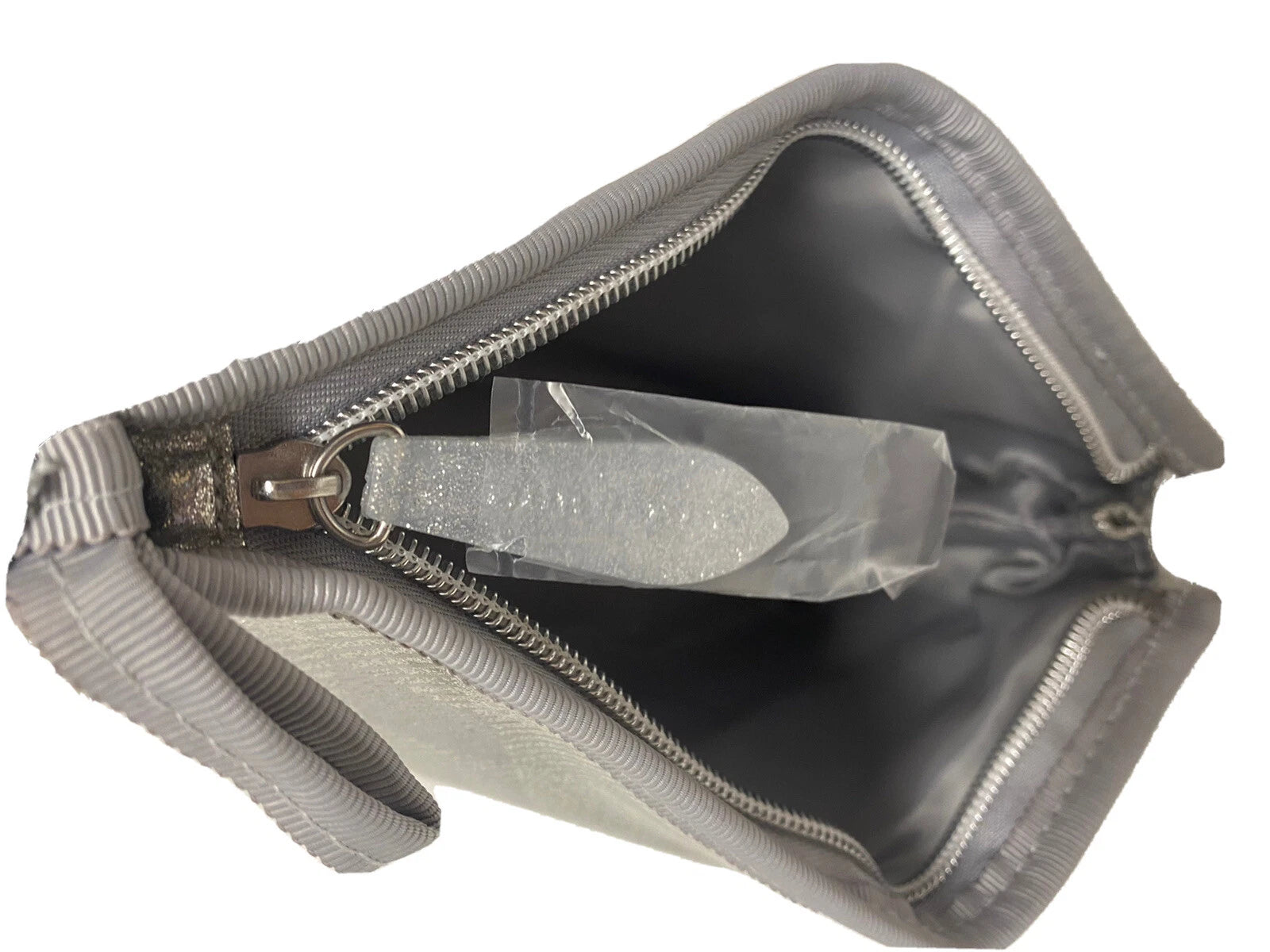 Bag by Burberry Spray for Unisex - Perfumes4All